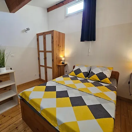 Holiday home Les Mirabelliers L'escapade Des Flamants Roses *